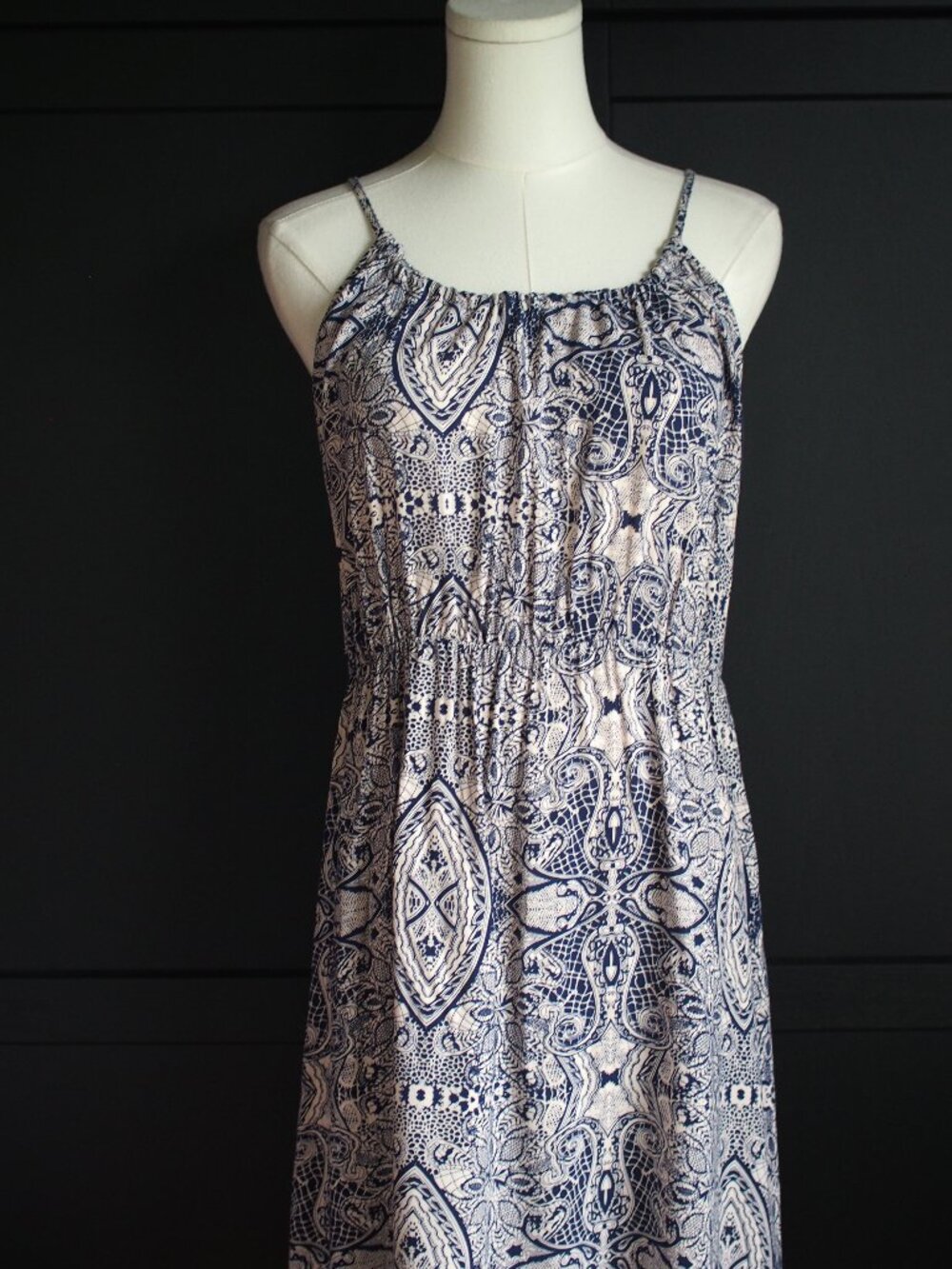Vero Moda | Halter Maxi Dress - Picture 3 of 8
